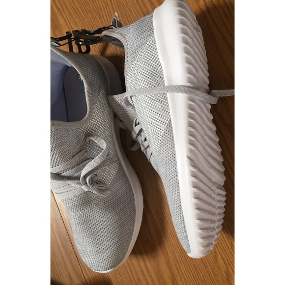 Athletic Works 12 Woman’s Grey Shoe Memory Foam Tied Closure Grip Sole Fitness - Picture 2 of 3